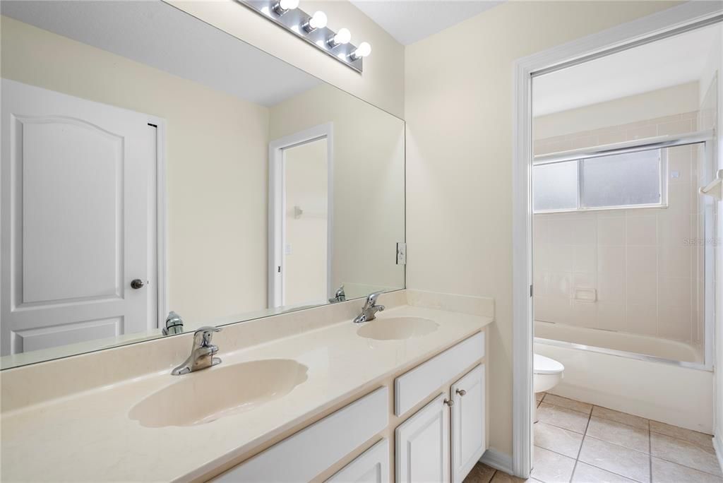 For Sale: $695,500 (5 beds, 3 baths, 3001 Square Feet)