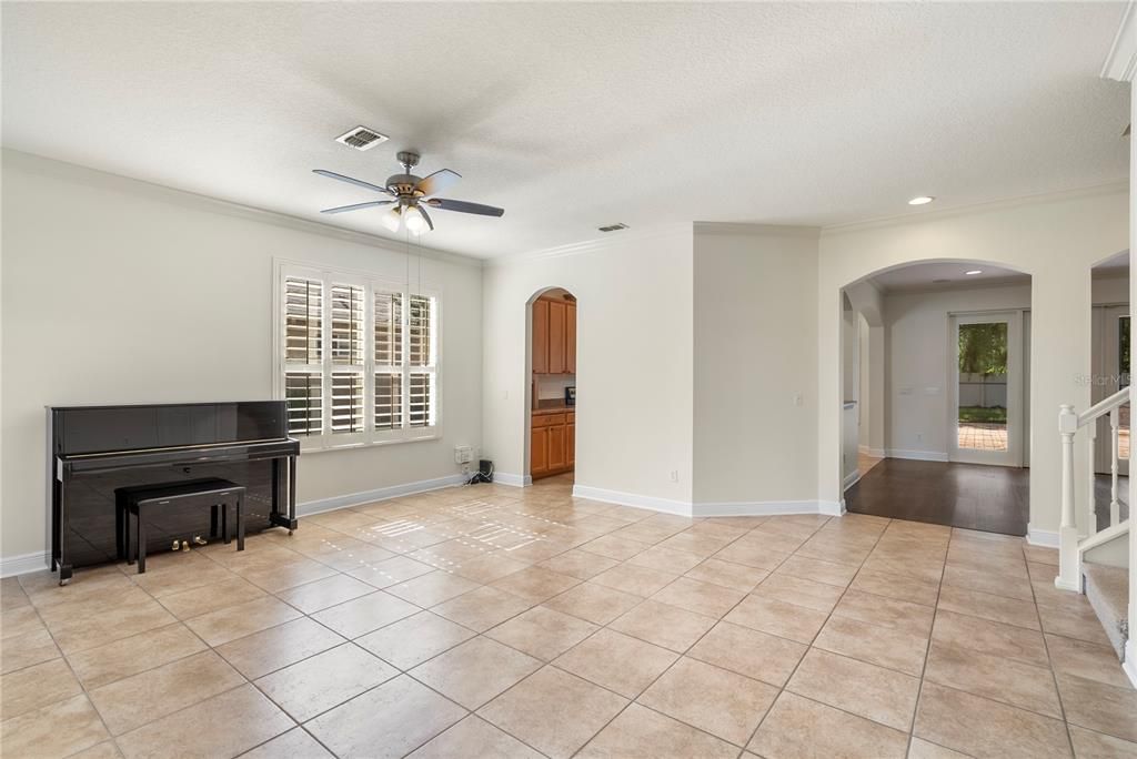 For Sale: $695,500 (5 beds, 3 baths, 3001 Square Feet)