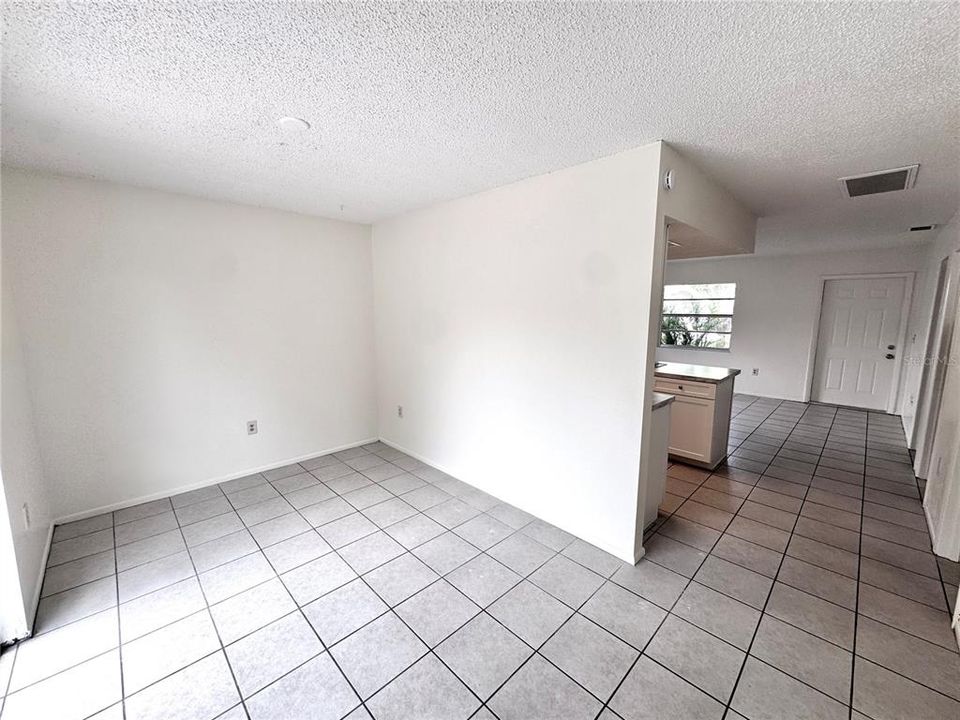 For Rent: $1,695 (2 beds, 2 baths, 840 Square Feet)