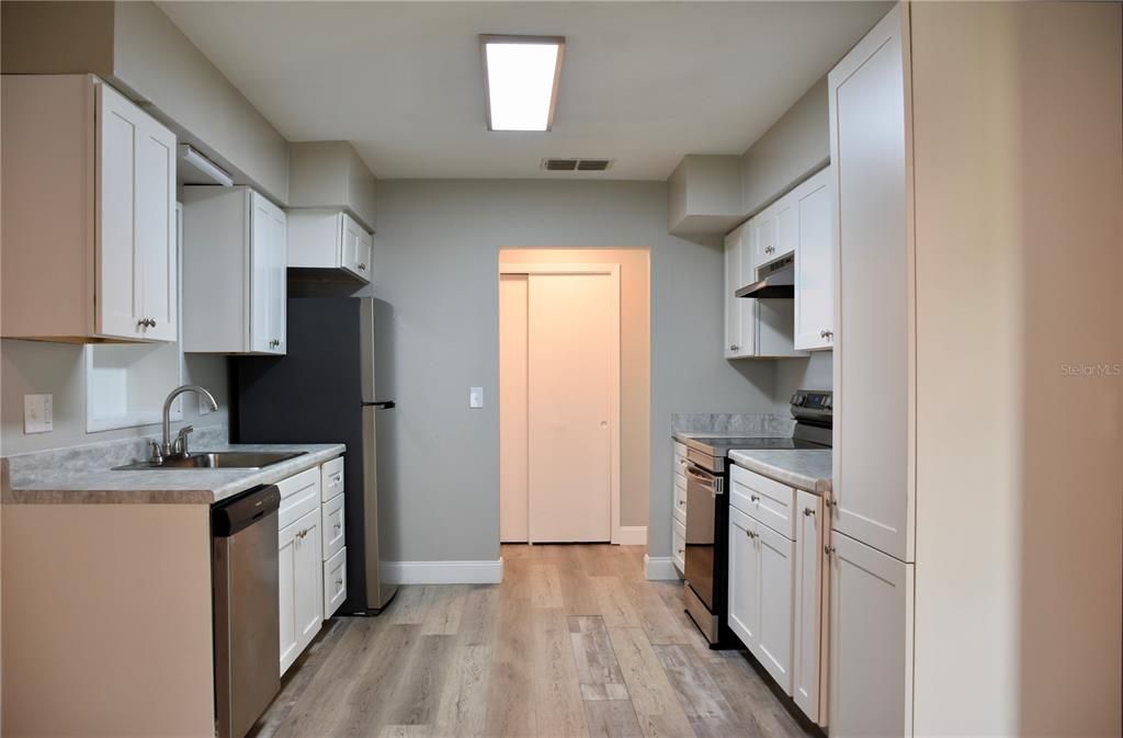 En Venta: $249,900 (3 camas, 2 baños, 1216 Pies cuadrados)