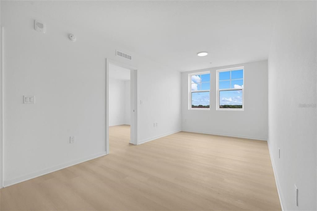 Active With Contract: $1,650 (2 beds, 2 baths, 1023 Square Feet)