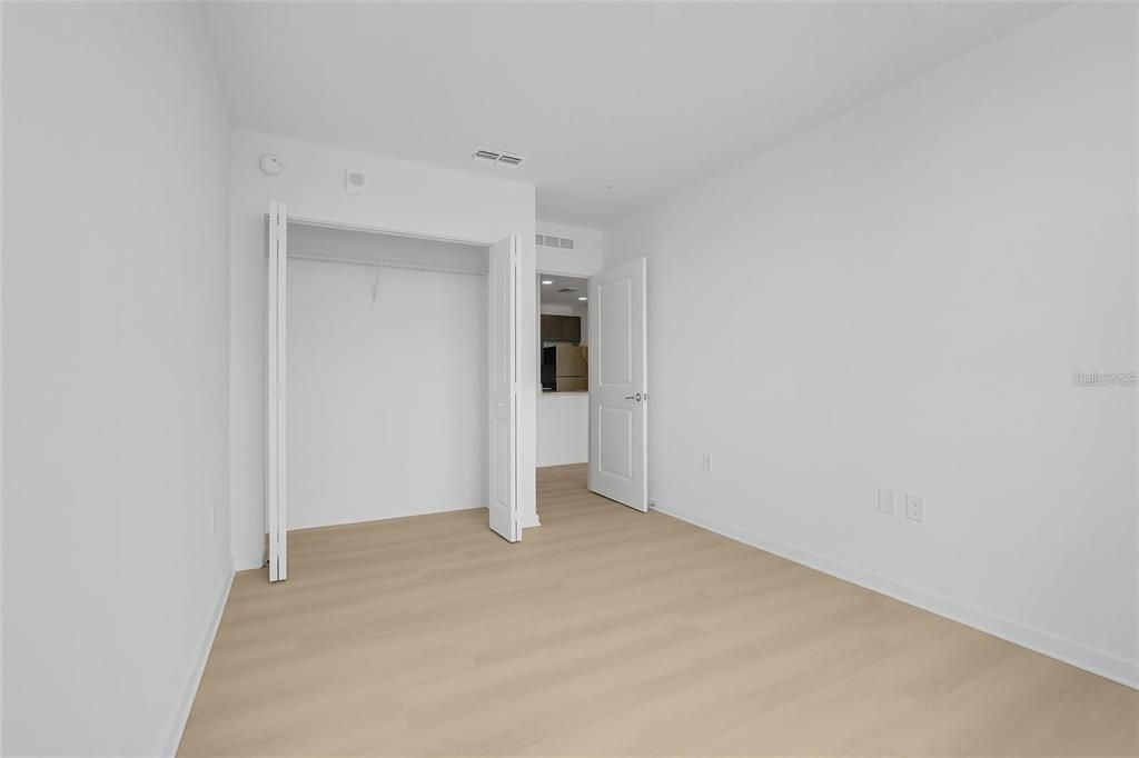 Active With Contract: $1,650 (2 beds, 2 baths, 1023 Square Feet)