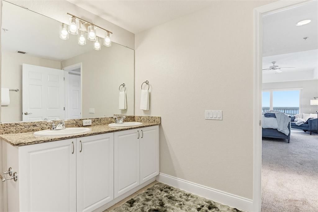 待售: $460,000 (2 贝兹, 2 浴室, 1775 平方英尺)