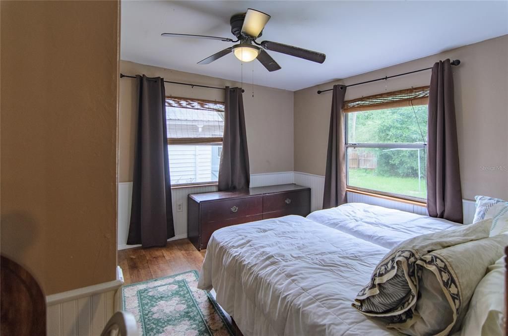 For Sale: $289,900 (3 beds, 2 baths, 1519 Square Feet)