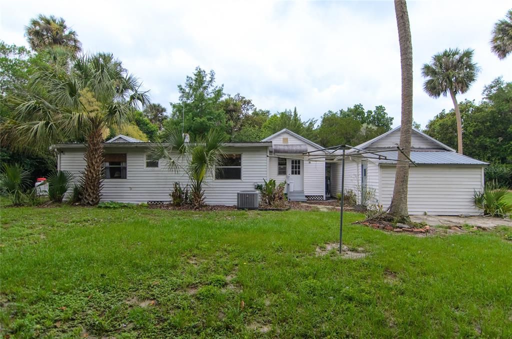 For Sale: $289,900 (3 beds, 2 baths, 1519 Square Feet)