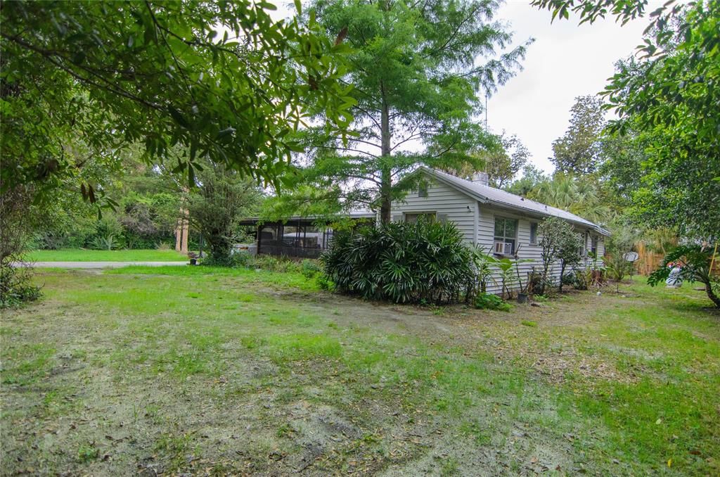 For Sale: $289,900 (3 beds, 2 baths, 1519 Square Feet)