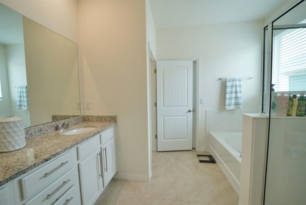 For Sale: $499,000 (4 beds, 3 baths, 2106 Square Feet)