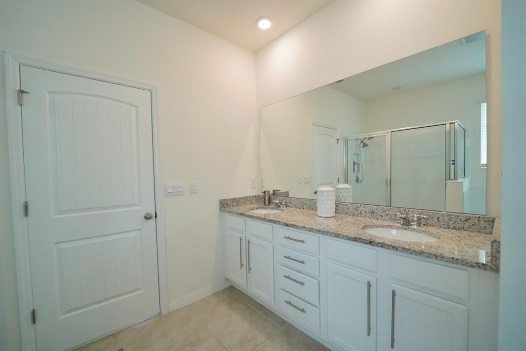 For Sale: $499,000 (4 beds, 3 baths, 2106 Square Feet)