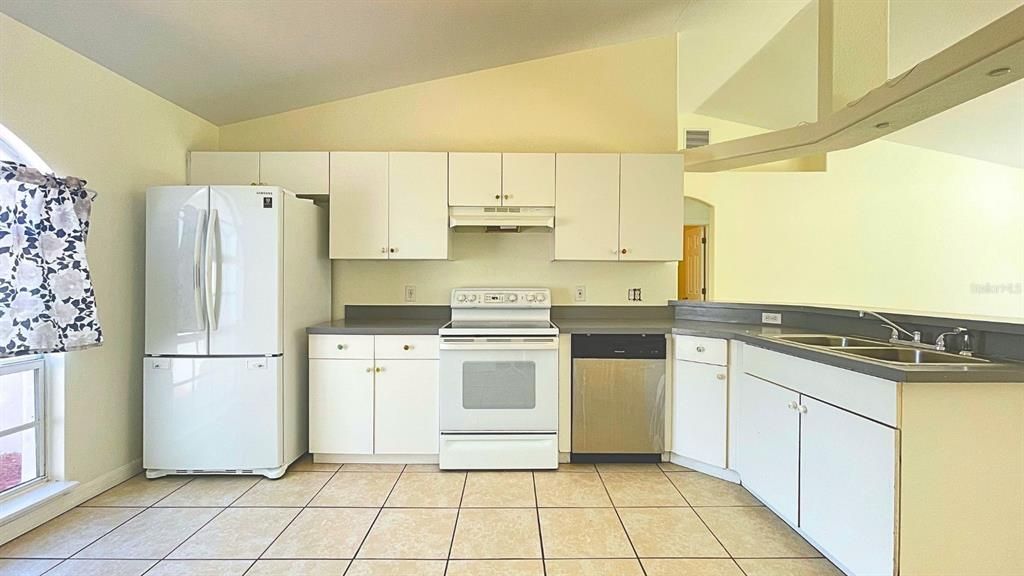For Sale: $234,950 (3 beds, 2 baths, 1229 Square Feet)