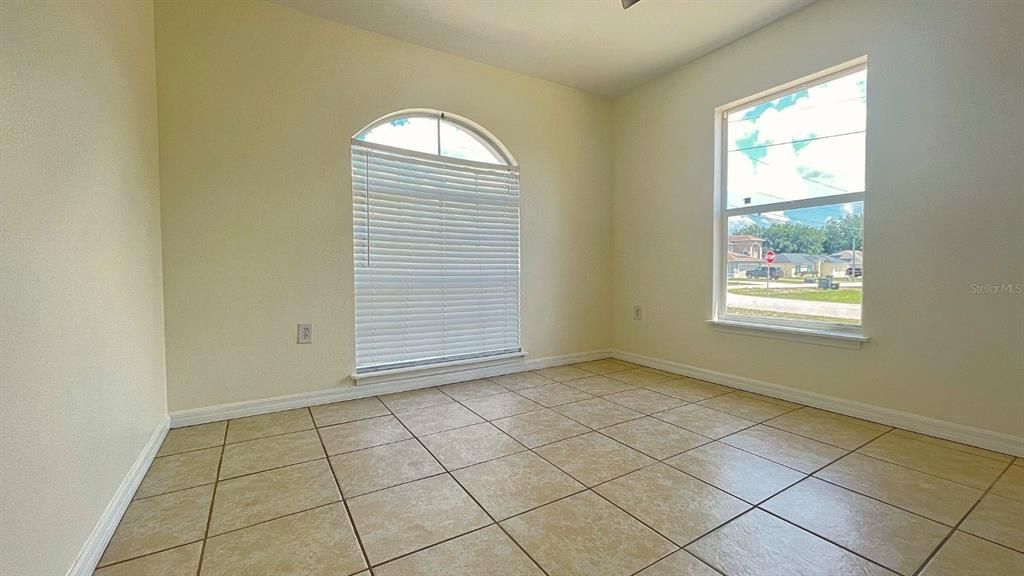 For Sale: $234,950 (3 beds, 2 baths, 1229 Square Feet)