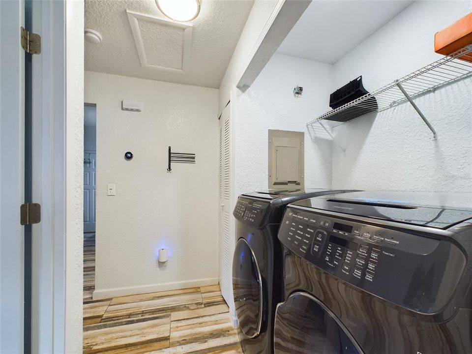 For Sale: $149,900 (1 beds, 1 baths, 666 Square Feet)