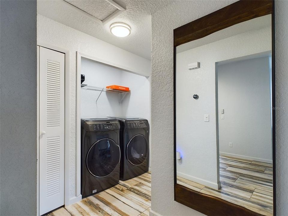 For Sale: $149,900 (1 beds, 1 baths, 666 Square Feet)
