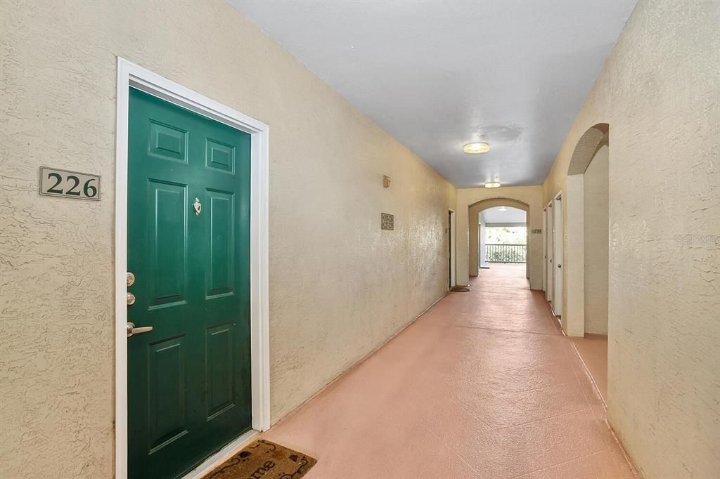 For Sale: $140,000 (1 beds, 1 baths, 660 Square Feet)