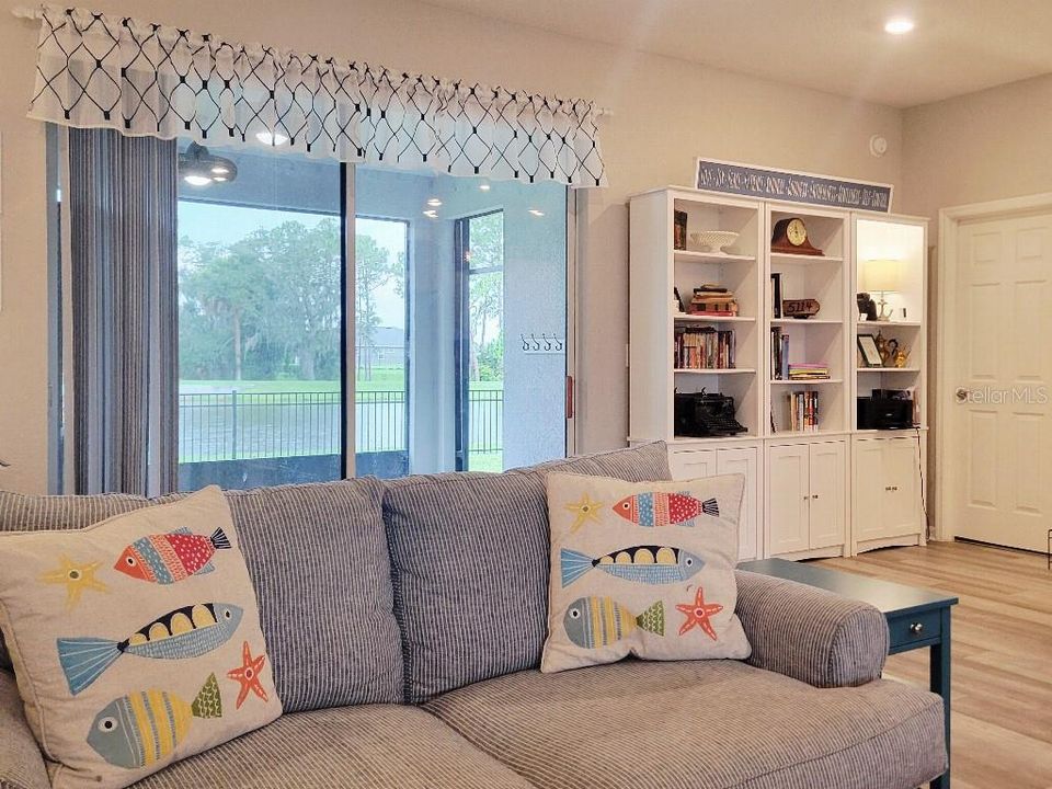 For Sale: $487,500 (4 beds, 3 baths, 2320 Square Feet)