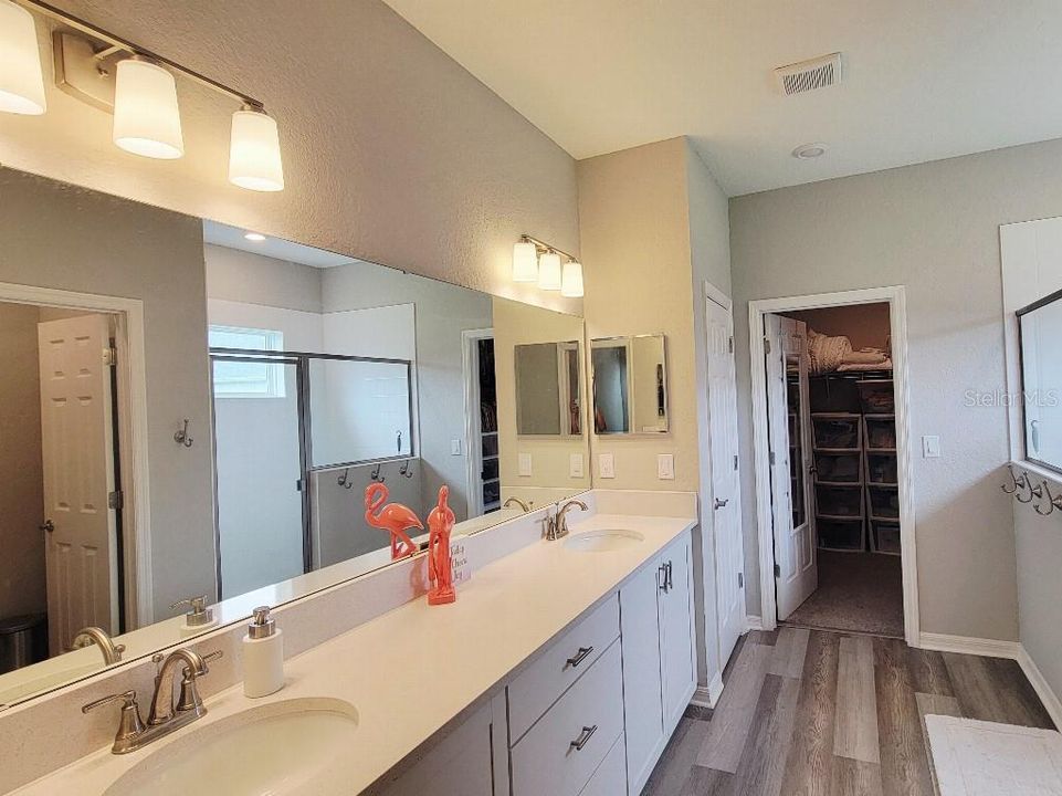For Sale: $487,500 (4 beds, 3 baths, 2320 Square Feet)