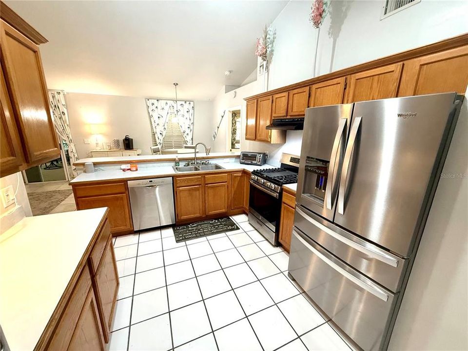For Sale: $485,000 (3 beds, 2 baths, 1418 Square Feet)