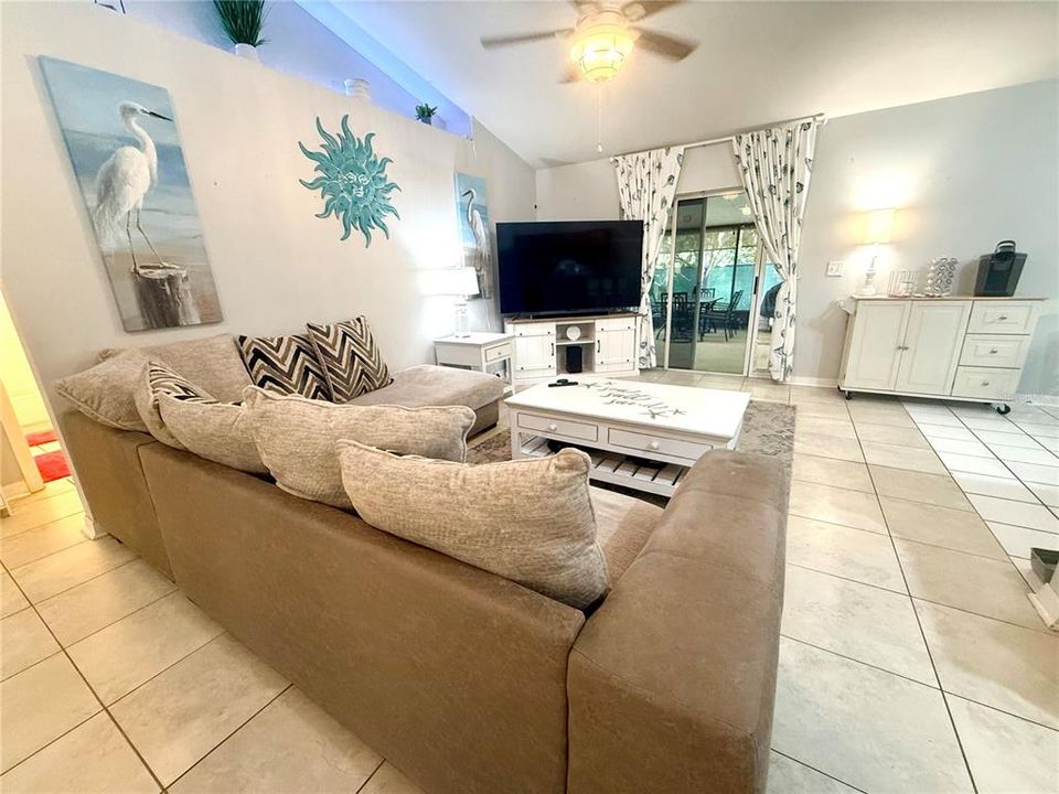 For Sale: $485,000 (3 beds, 2 baths, 1418 Square Feet)
