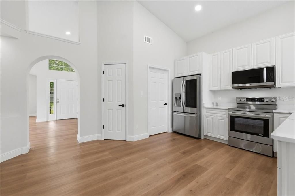 For Sale: $489,900 (3 beds, 2 baths, 1822 Square Feet)