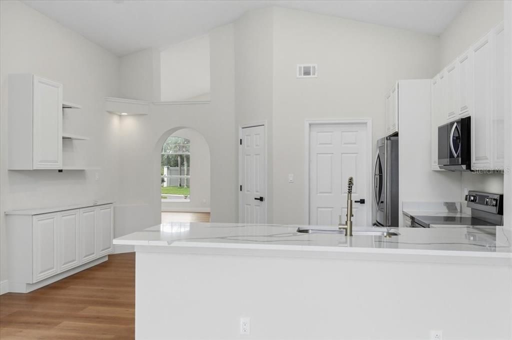For Sale: $489,900 (3 beds, 2 baths, 1822 Square Feet)