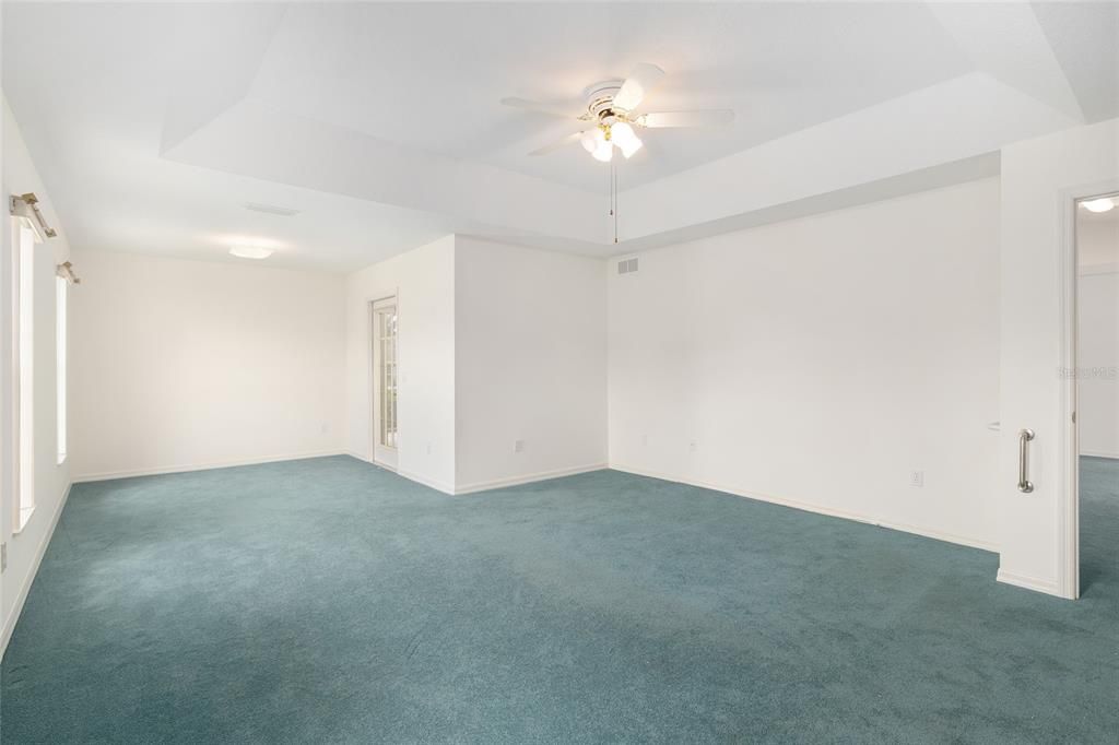 En Venta: $340,000 (4 camas, 2 baños, 2537 Pies cuadrados)