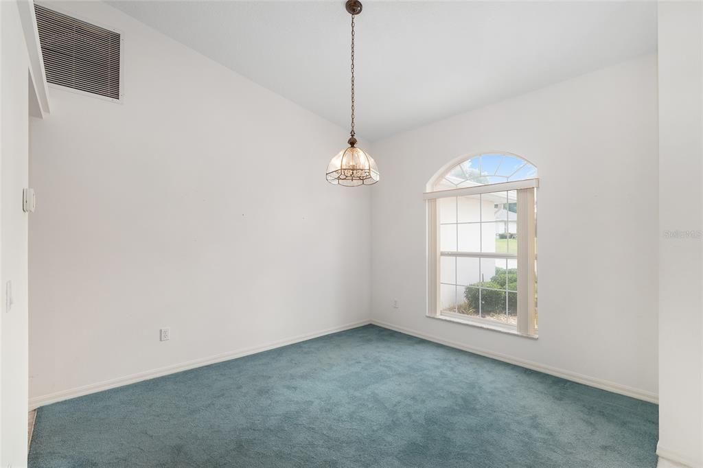 En Venta: $340,000 (4 camas, 2 baños, 2537 Pies cuadrados)