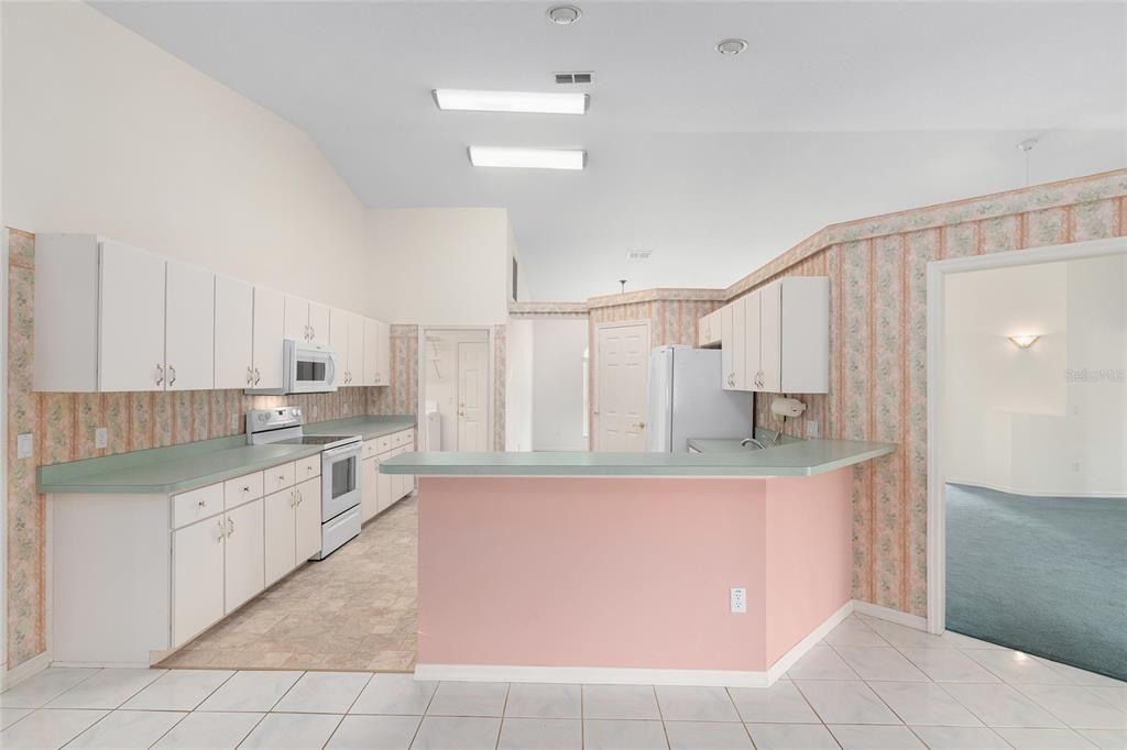 En Venta: $340,000 (4 camas, 2 baños, 2537 Pies cuadrados)