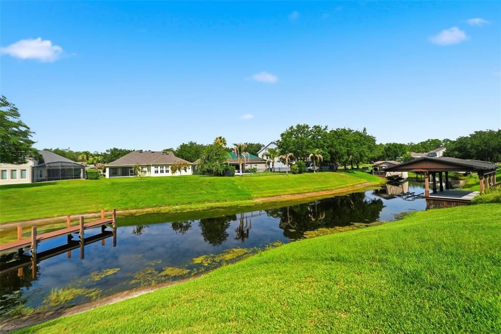 En Venta: $695,000 (3 camas, 2 baños, 1968 Pies cuadrados)