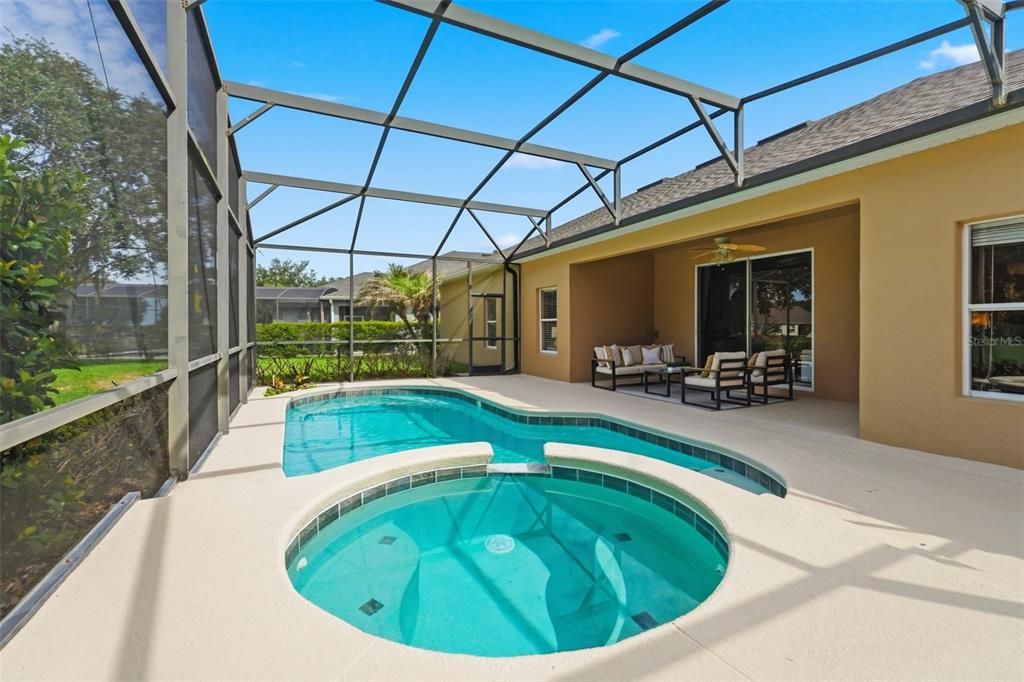 En Venta: $695,000 (3 camas, 2 baños, 1968 Pies cuadrados)