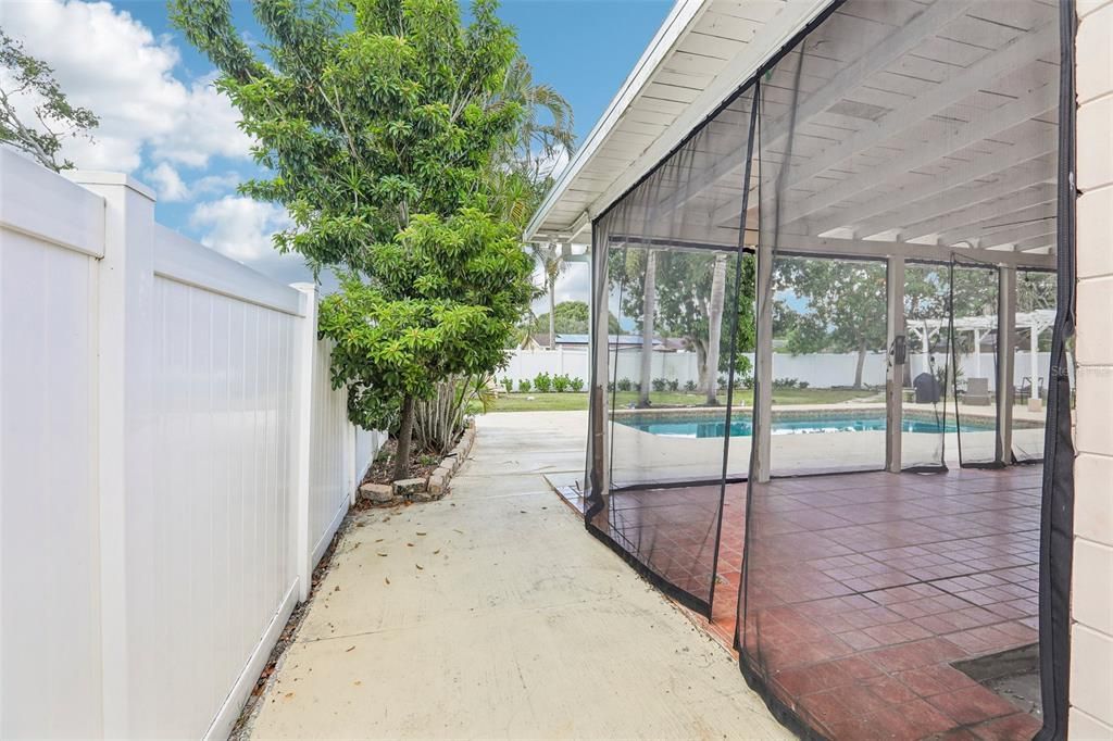 For Sale: $564,000 (4 beds, 2 baths, 2029 Square Feet)