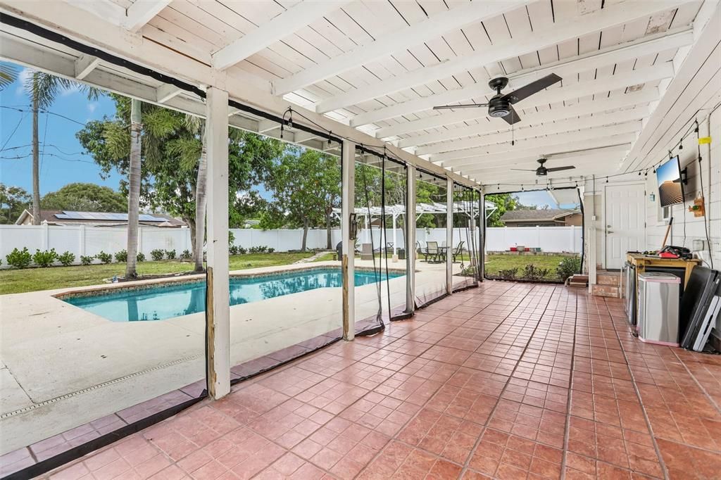 For Sale: $564,000 (4 beds, 2 baths, 2029 Square Feet)