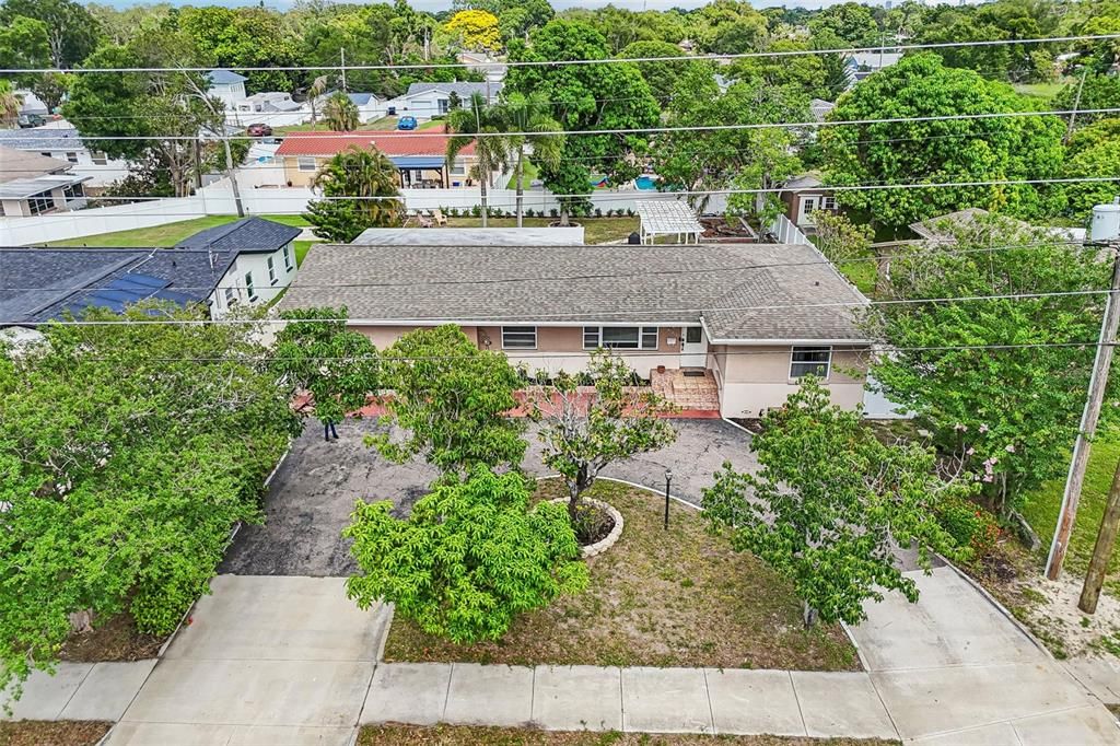 For Sale: $564,000 (4 beds, 2 baths, 2029 Square Feet)