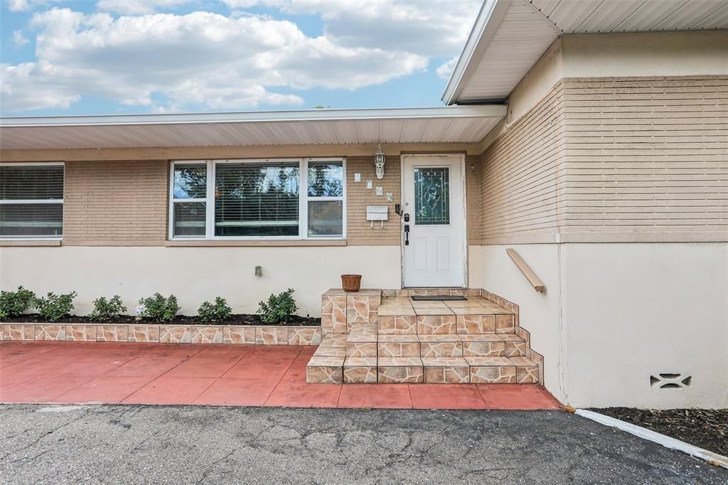 For Sale: $564,000 (4 beds, 2 baths, 2029 Square Feet)