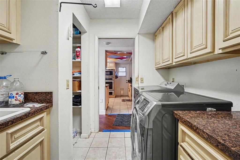 En Venta: $800,000 (3 camas, 3 baños, 4808 Pies cuadrados)