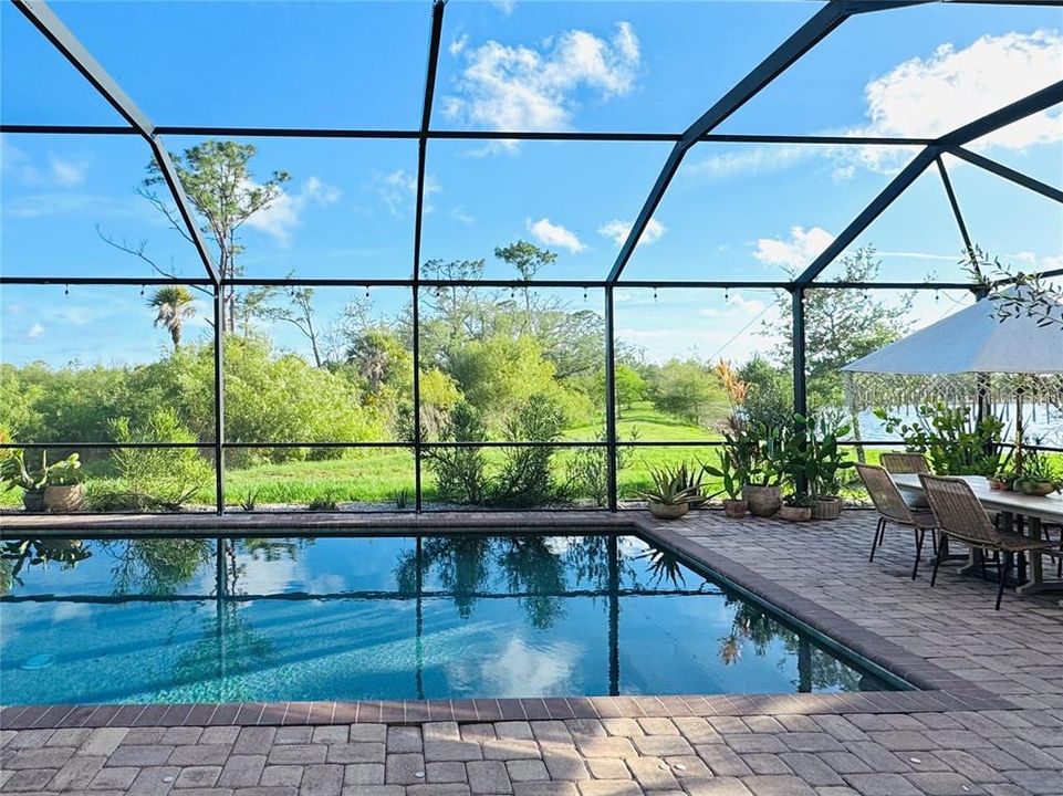 For Sale: $1,095,000 (6 beds, 4 baths, 3904 Square Feet)