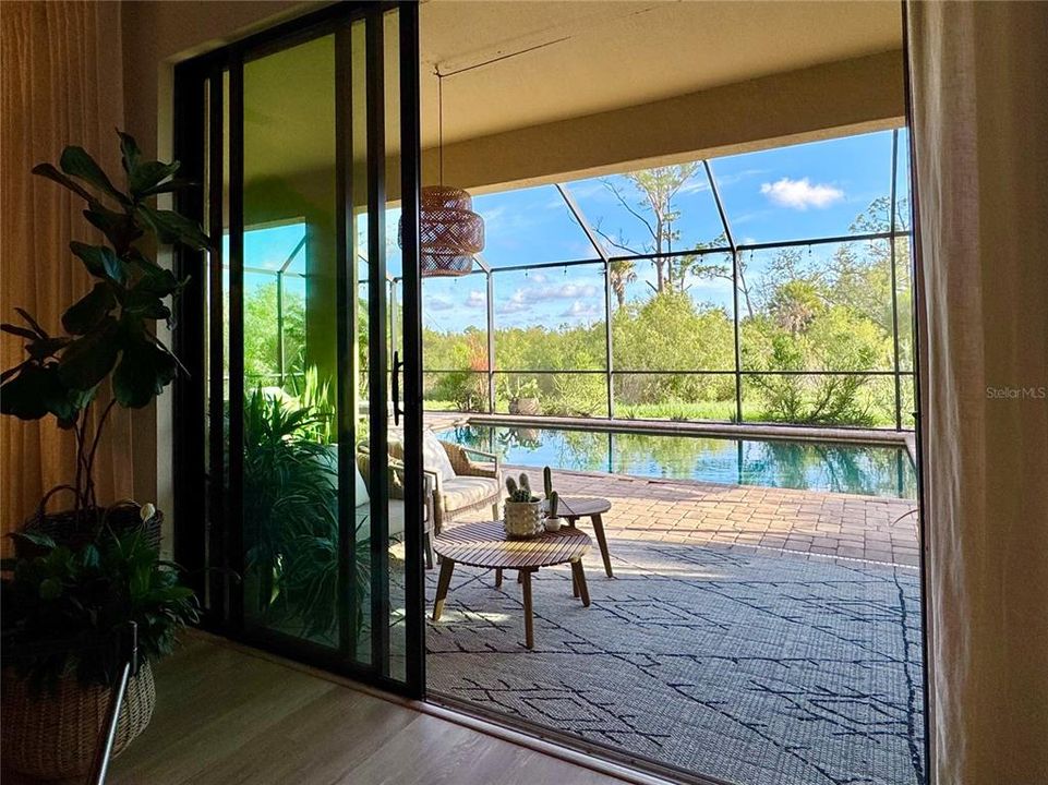 For Sale: $1,095,000 (6 beds, 4 baths, 3904 Square Feet)