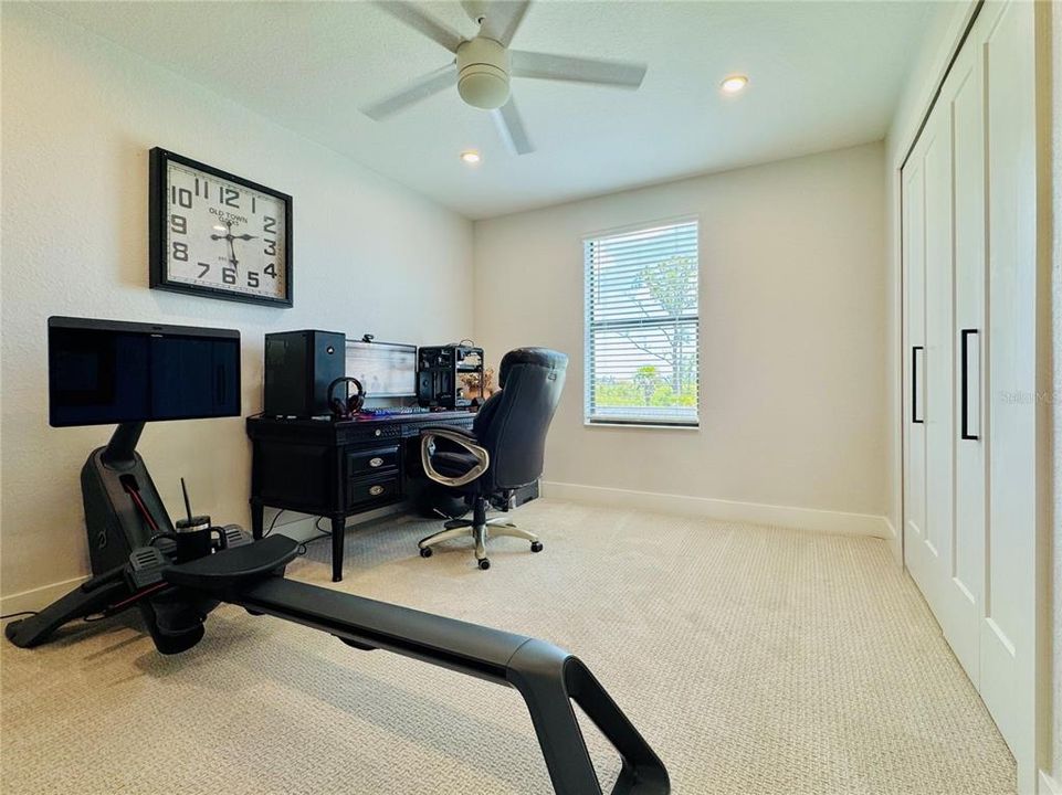 For Sale: $1,095,000 (6 beds, 4 baths, 3904 Square Feet)