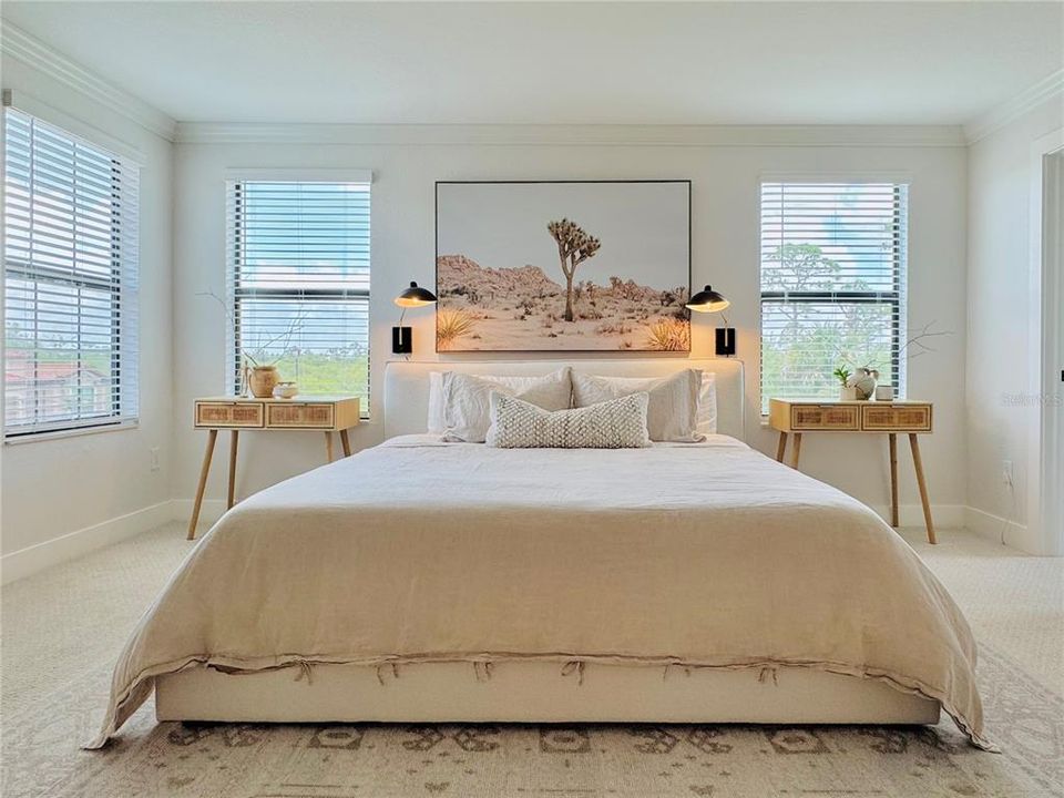 For Sale: $1,095,000 (6 beds, 4 baths, 3904 Square Feet)
