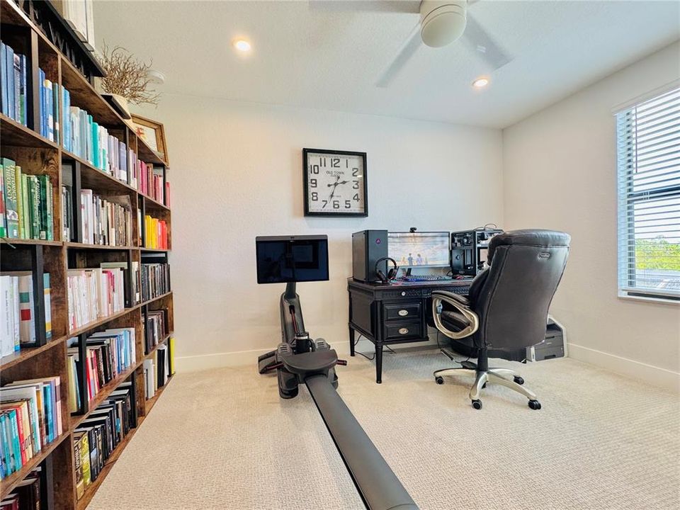 For Sale: $1,095,000 (6 beds, 4 baths, 3904 Square Feet)
