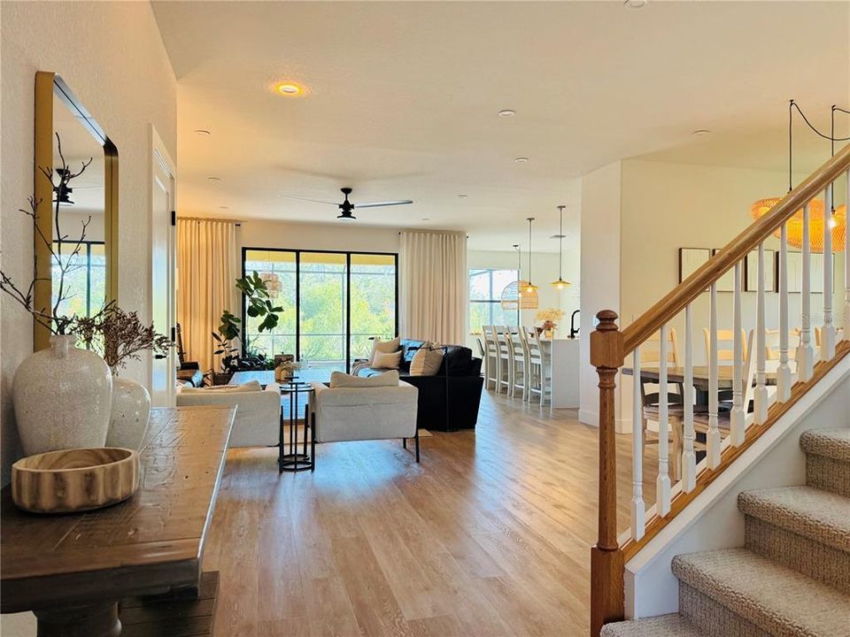 For Sale: $1,095,000 (6 beds, 4 baths, 3904 Square Feet)