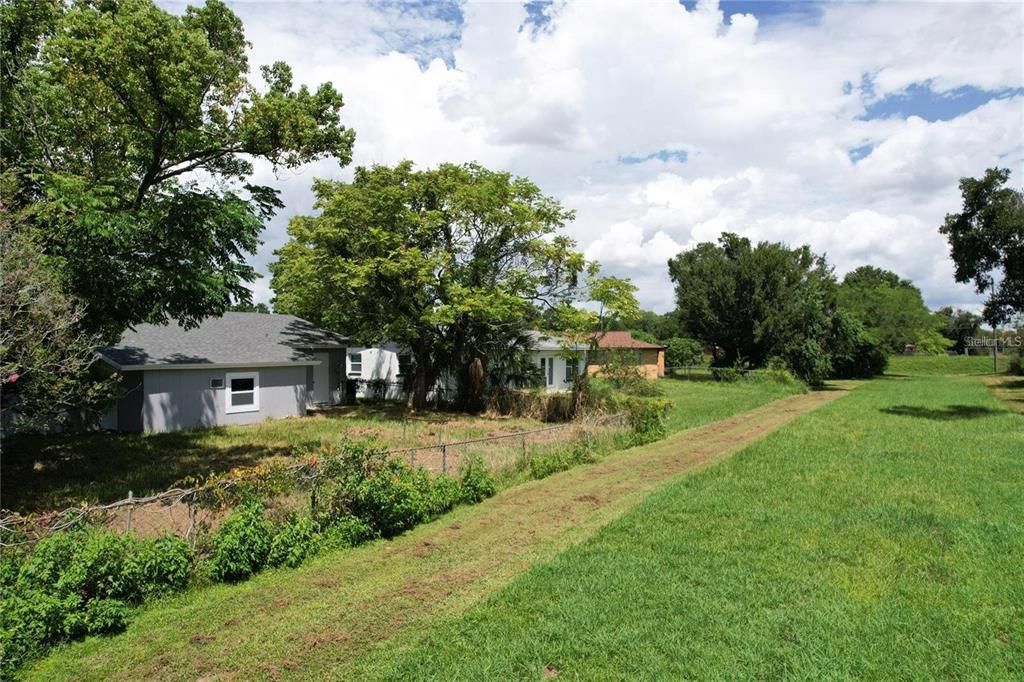 For Sale: $277,900 (5 beds, 2 baths, 1372 Square Feet)