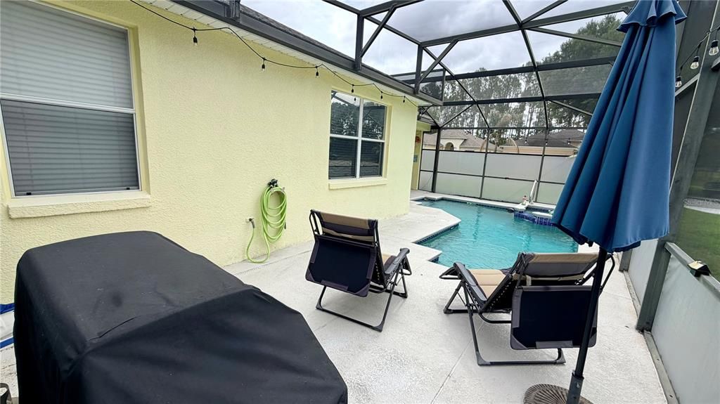 For Sale: $412,000 (4 beds, 3 baths, 1928 Square Feet)
