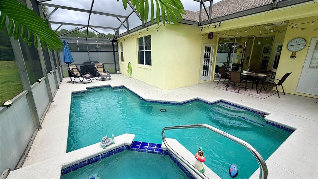 For Sale: $412,000 (4 beds, 3 baths, 1928 Square Feet)