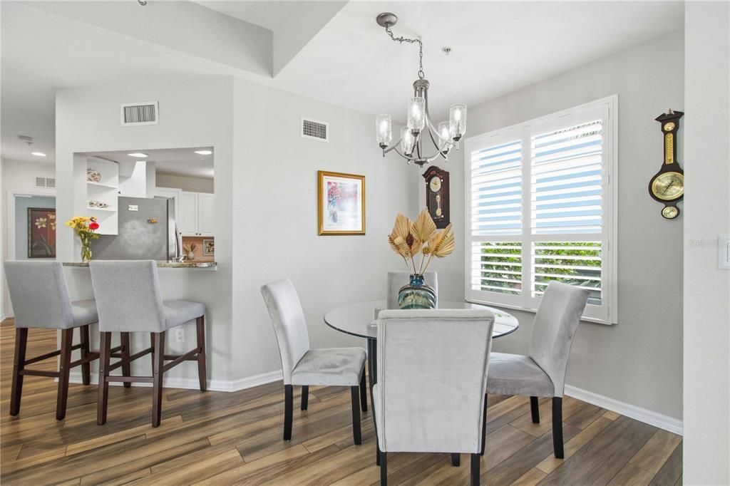 For Sale: $264,900 (2 beds, 2 baths, 1348 Square Feet)