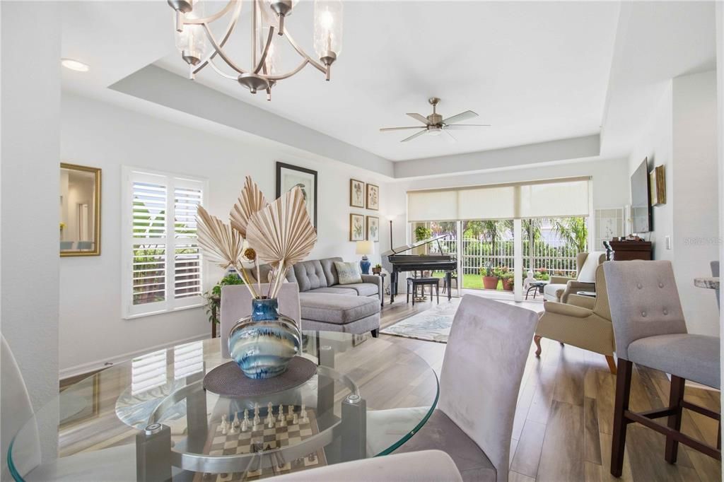 For Sale: $264,900 (2 beds, 2 baths, 1348 Square Feet)