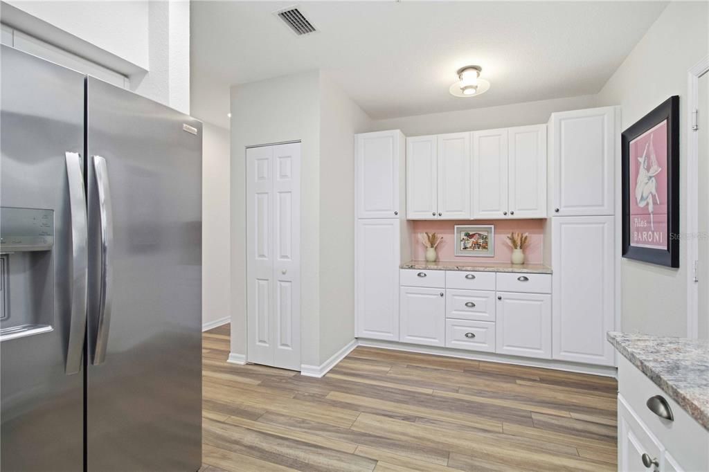 For Sale: $264,900 (2 beds, 2 baths, 1348 Square Feet)