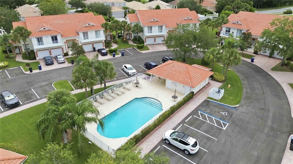 For Sale: $264,900 (2 beds, 2 baths, 1348 Square Feet)
