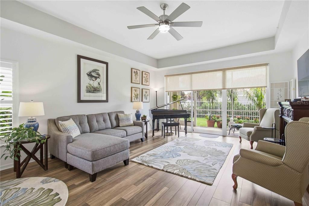 For Sale: $264,900 (2 beds, 2 baths, 1348 Square Feet)