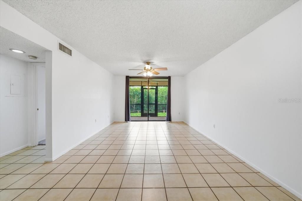 En Venta: $249,000 (2 camas, 2 baños, 1030 Pies cuadrados)
