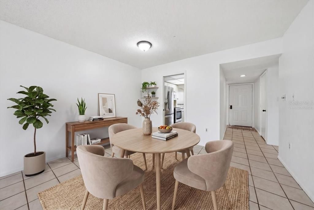 En Venta: $249,000 (2 camas, 2 baños, 1030 Pies cuadrados)