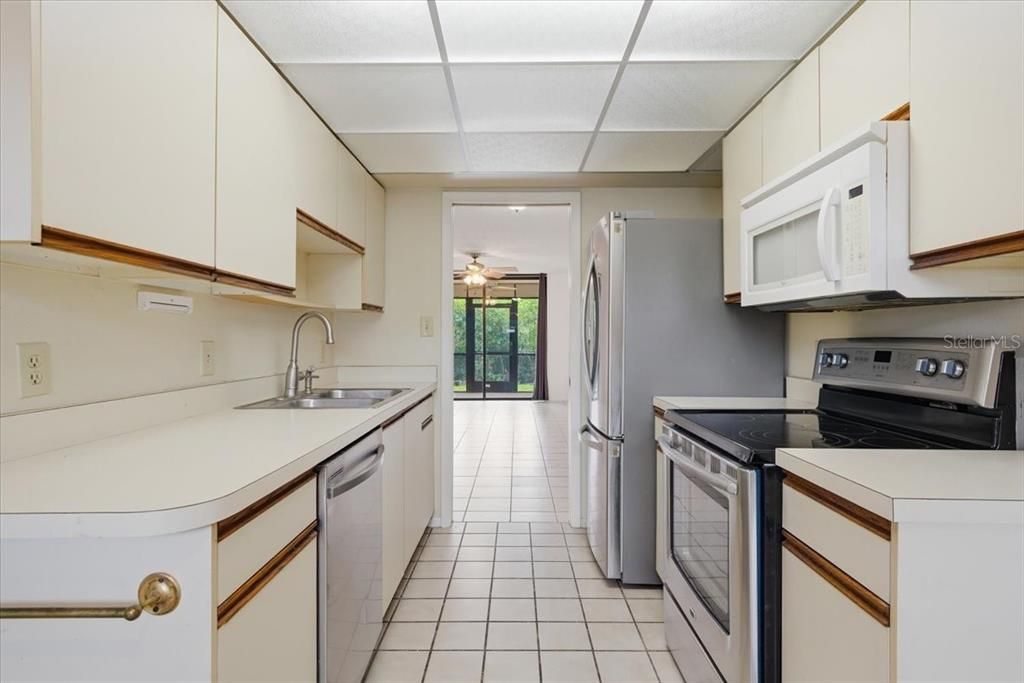 En Venta: $249,000 (2 camas, 2 baños, 1030 Pies cuadrados)